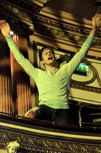 Gavin Creel  Photo
